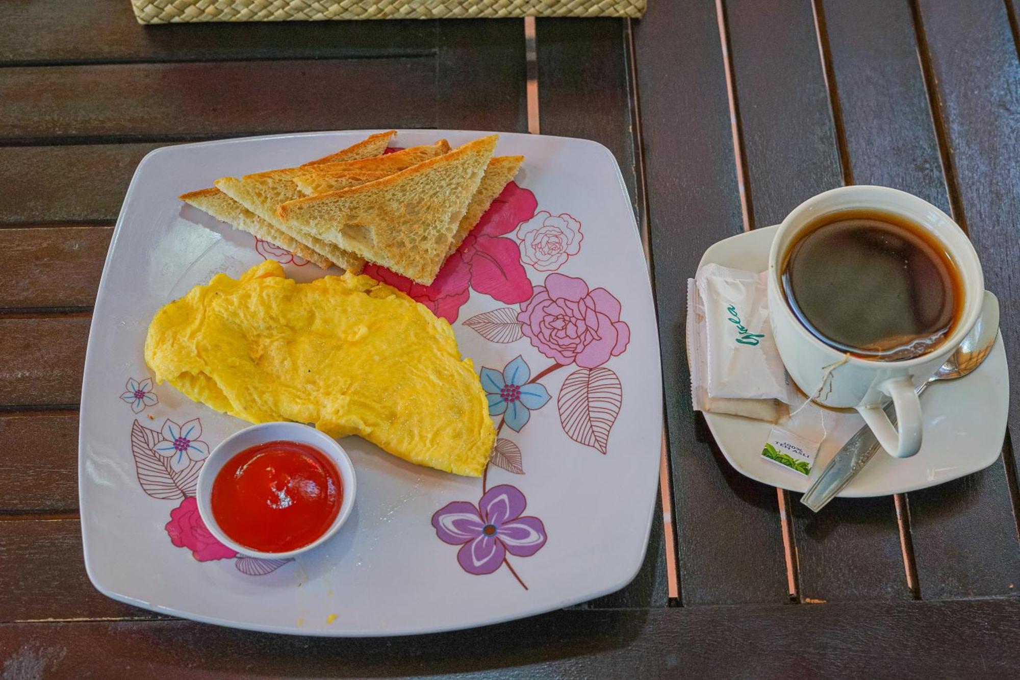 Made Taro - Menjangan Homestay Баньюведанг Экстерьер фото