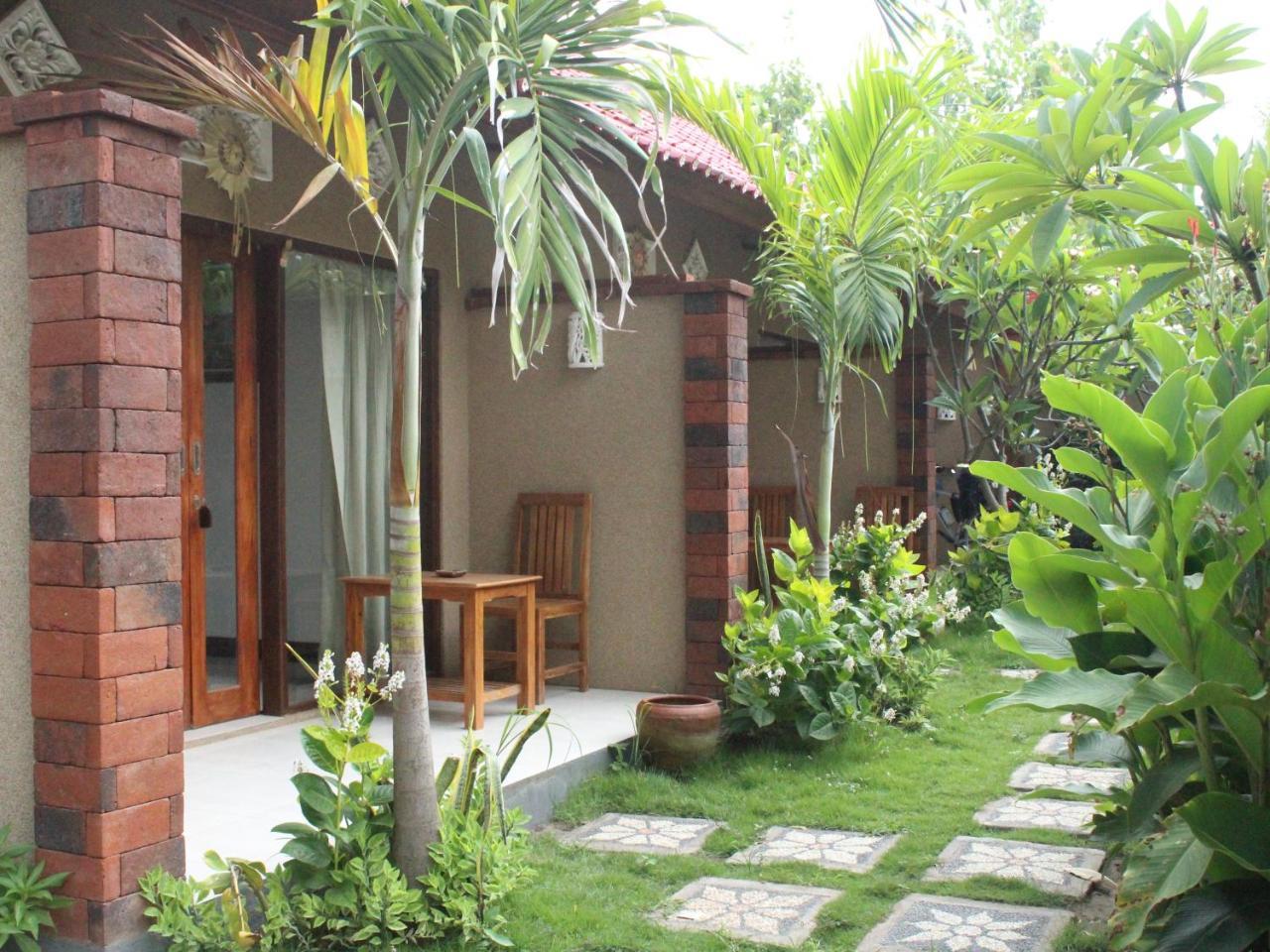 Made Taro - Menjangan Homestay Баньюведанг Экстерьер фото