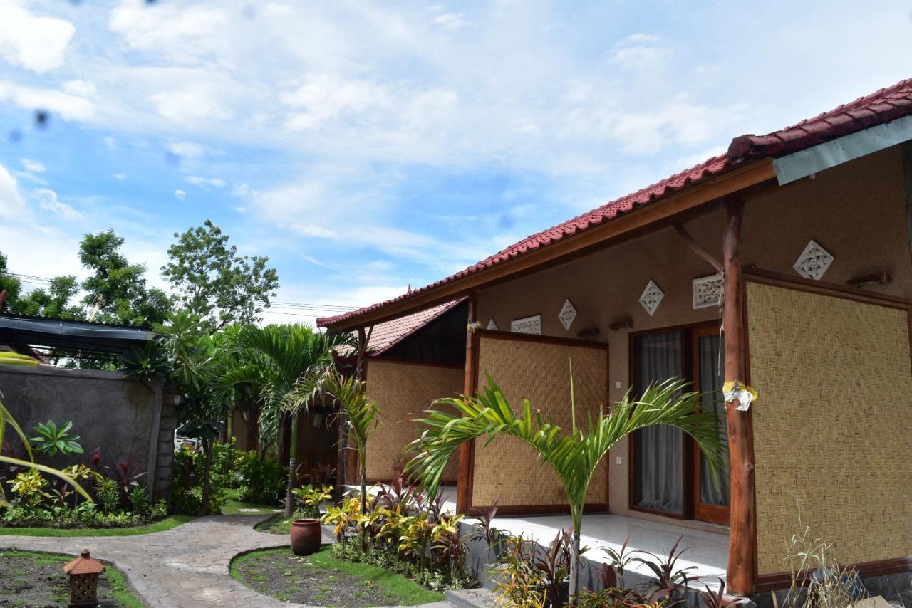 Made Taro - Menjangan Homestay Баньюведанг Экстерьер фото