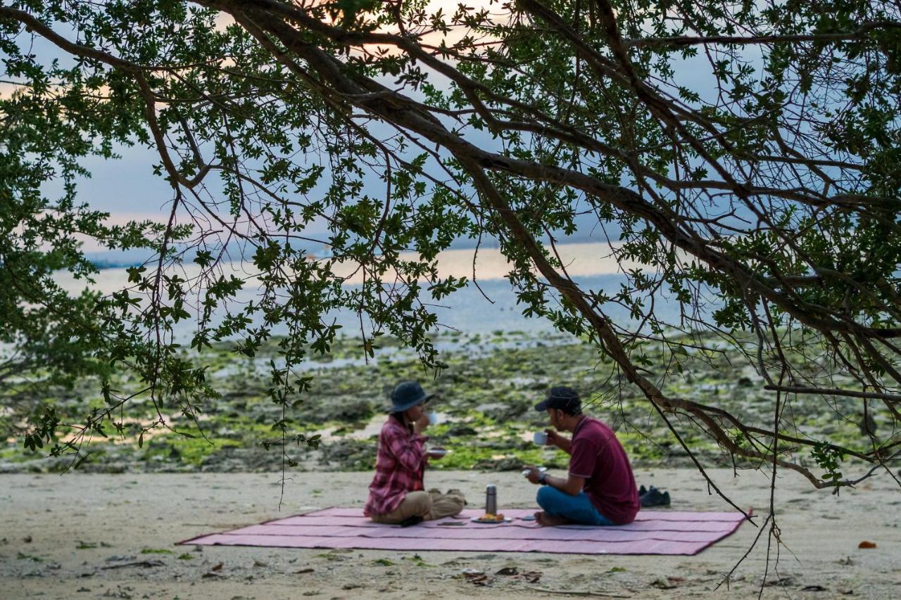 Made Taro - Menjangan Homestay Баньюведанг Экстерьер фото