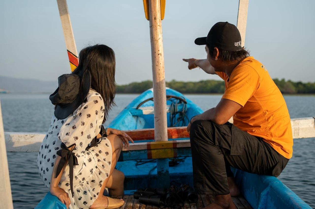 Made Taro - Menjangan Homestay Баньюведанг Экстерьер фото